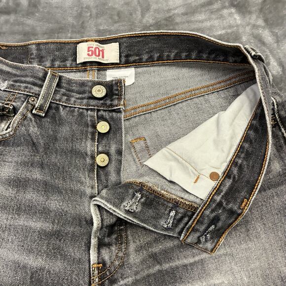 Levis 501 Jeans Shorts Men’s Sz.32 Black Straight Leg Button Fly Denim Classic - Picture 2 of 10